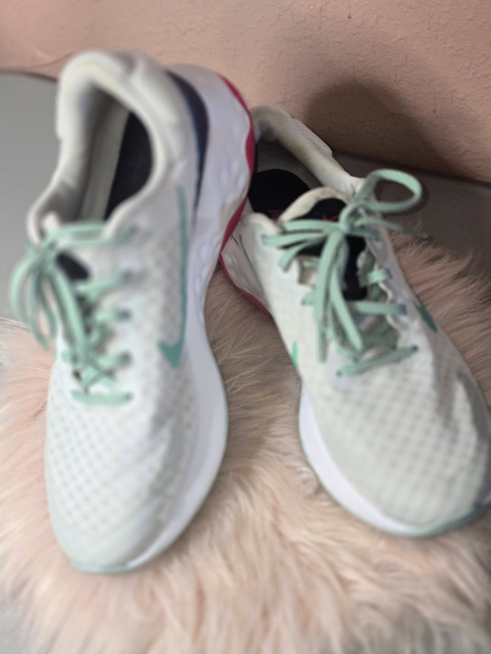 Nike Women's White & Mint Running Shoes
